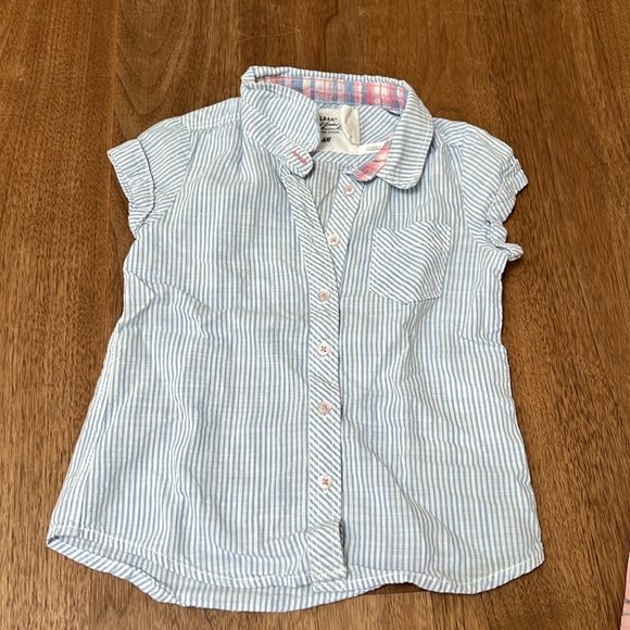 Lots of clothes ranging from 3T-5T - brands vary - Picture 4 of 16